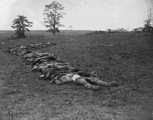 Confederate_dead_gathered_for_burial_at_Antietam